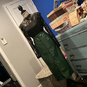 COPY - Fuax Leather skirt, Size Large, Past Knees